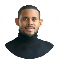 Photo of Sébastien Nobour, founder of DEVEDANOS